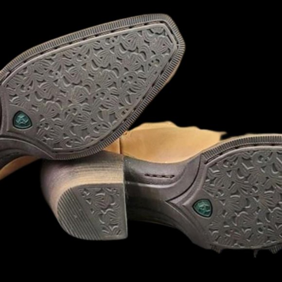 Ariat Lovely Booties - Sz. 6.5 - Picture 4 of 7